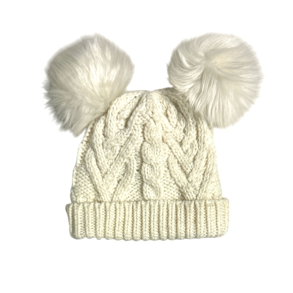 Toddler big pompom hat 😍